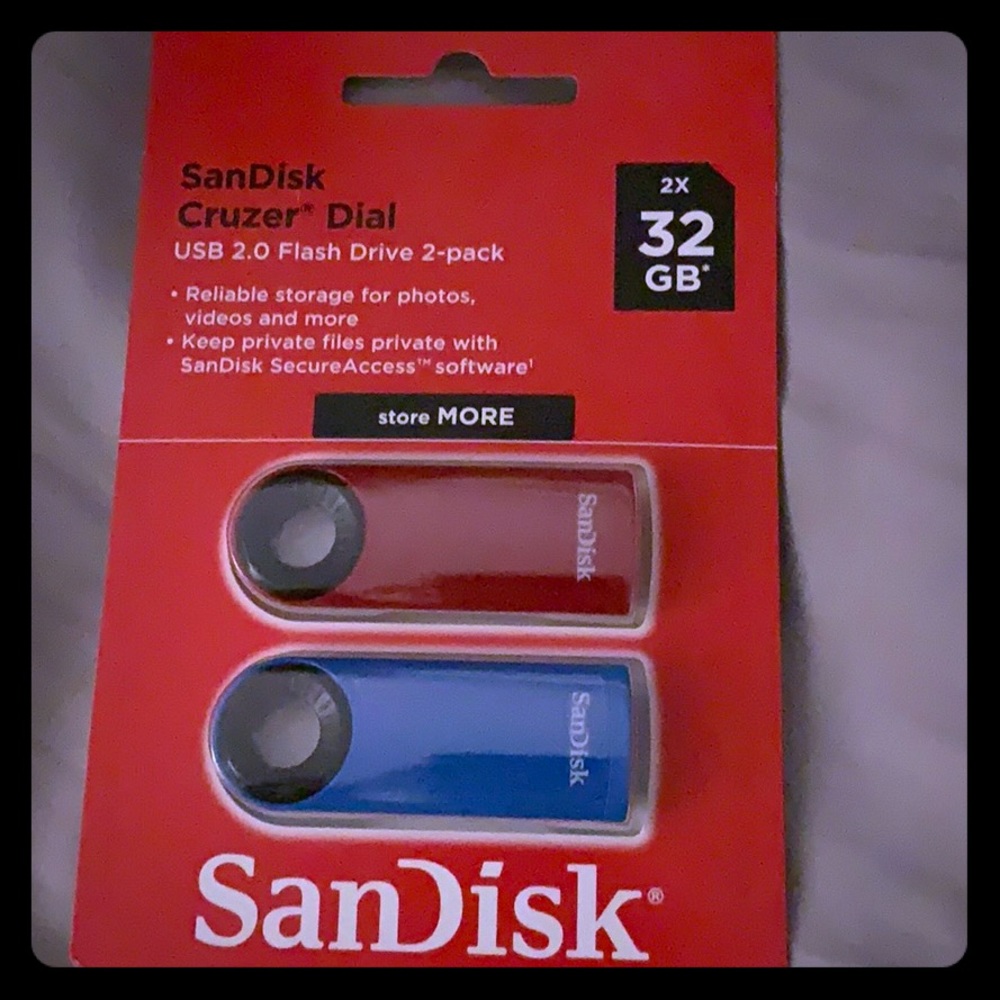 Two pack of flash drives